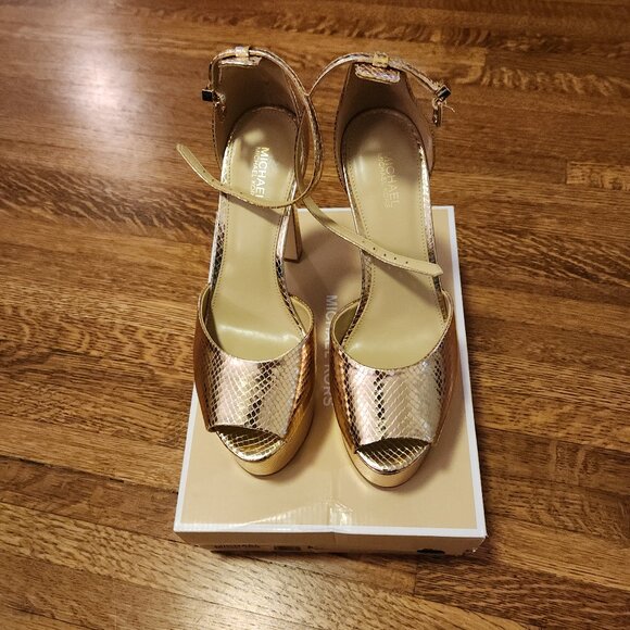 Michael Kors Martina Metallic PeepToe Platform Pump - Picture 9 of 10